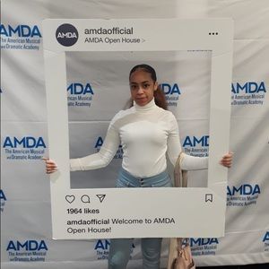 Meet your Posher, Estherlina